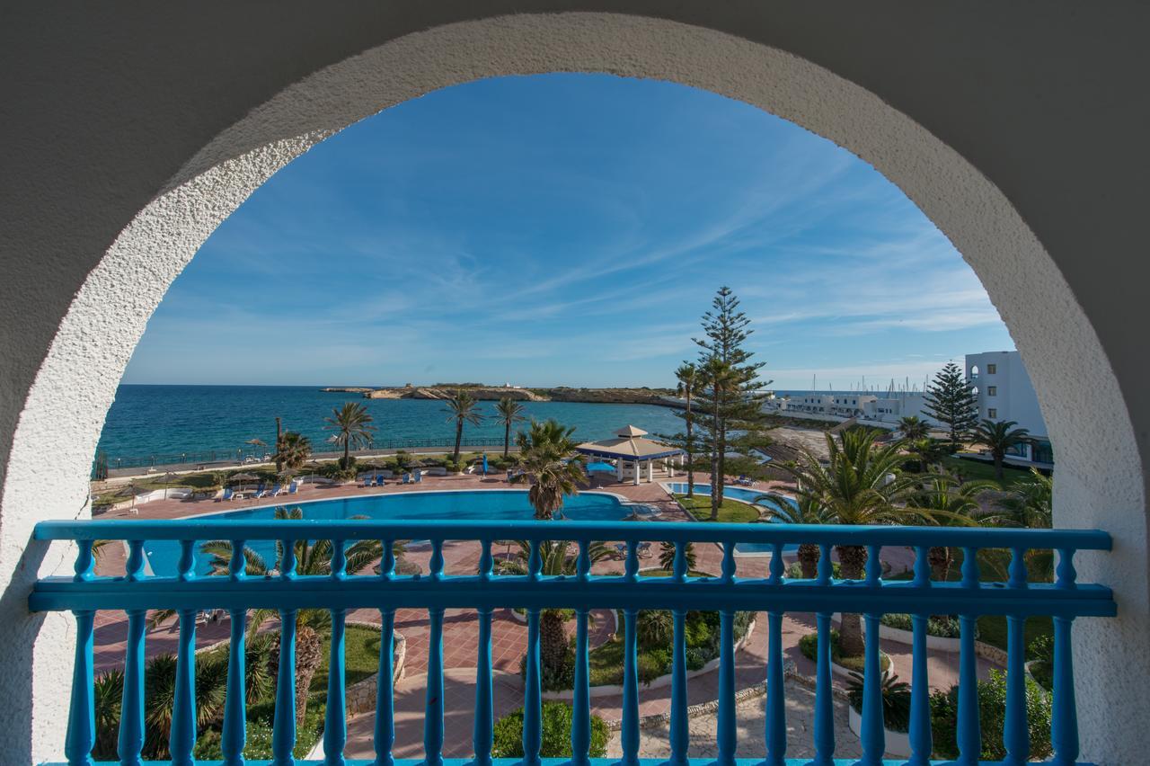 Double or Twin Room Sea View